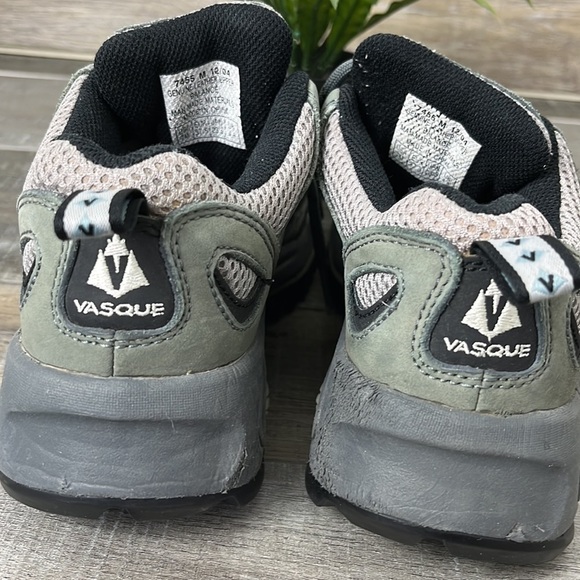 Vasque Olive Leather Nylon Low Top Hiking Shoe. Size 7 - Picture 10 of 11